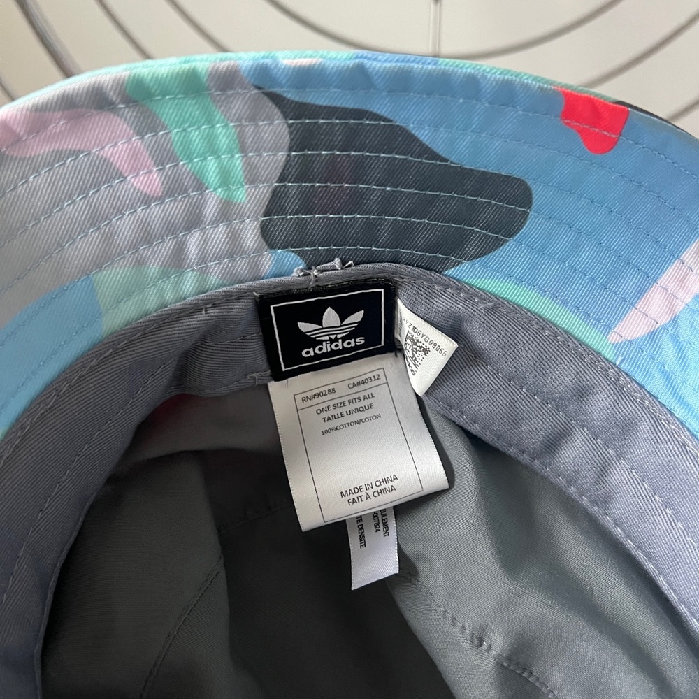 Bucket hat - Picture 2 of 2
